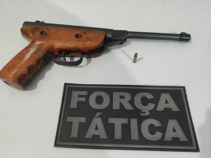 Força Tática de Corumbá prende autor de porte ilegal de arma de fogo, ameaça e lesão corporal (violência doméstica)