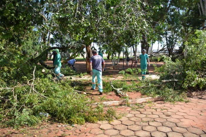 Prefeitura atua para combater estragos causados pelas chuvas em Bataguassu