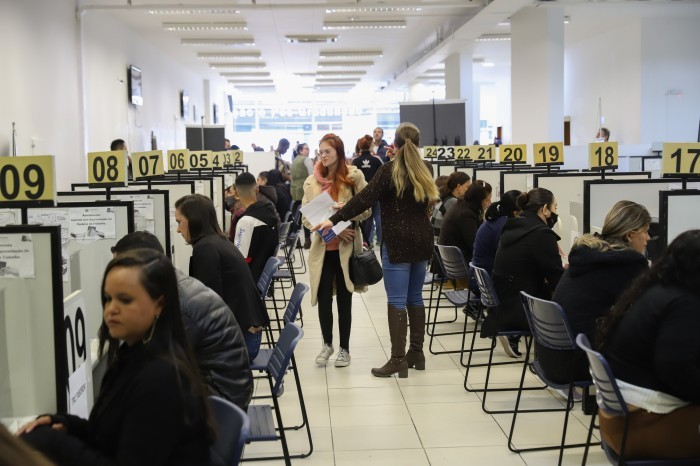 Semana começa com mais de 12,5 mil vagas de emprego nas Agências do Trabalhador