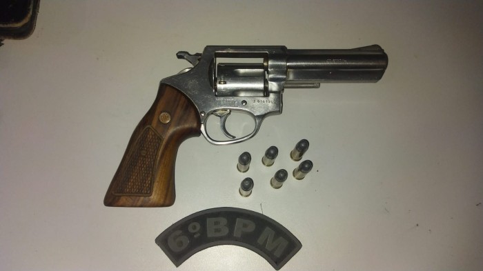 Rádio Patrulha de Corumbá prende autor de porte ilegal de arma de fogo