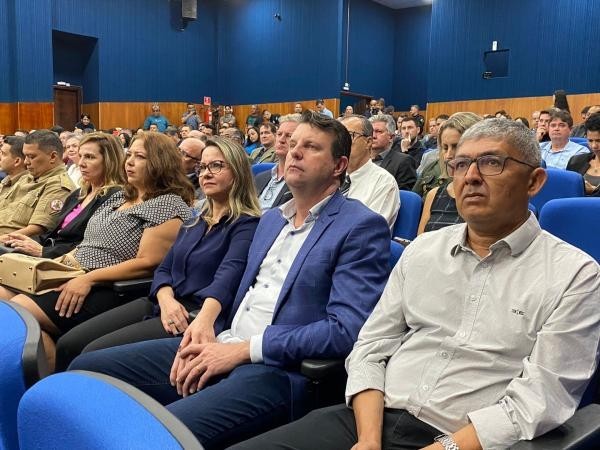 Prefeito acompanha posse de novo superintendente da PRF