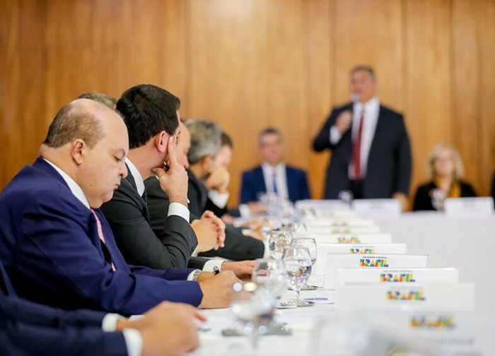 União apresenta medidas de proteção a escolas para governadores e prefeitos