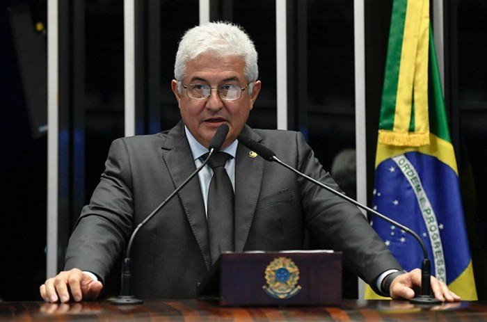 Para senador, situação é urgente e o governo precisa oferecer vacina já autorizada pela Anvisa - Jefferson Rudy/Agência Senado