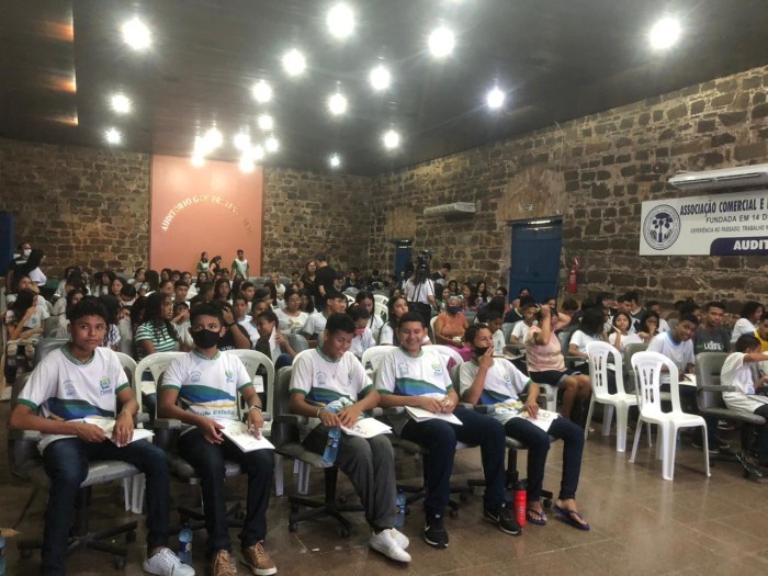 Governo lança projeto Pré-Saeb para melhorar desempenho da educação do Piauí