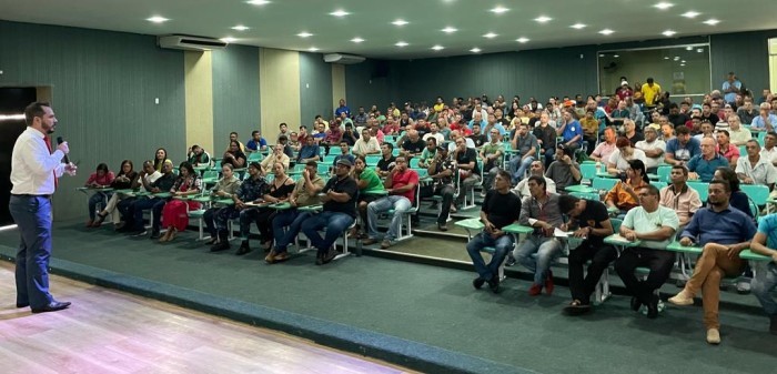 Vigias da rede de ensino recebem capacitação sobre segurança escolar