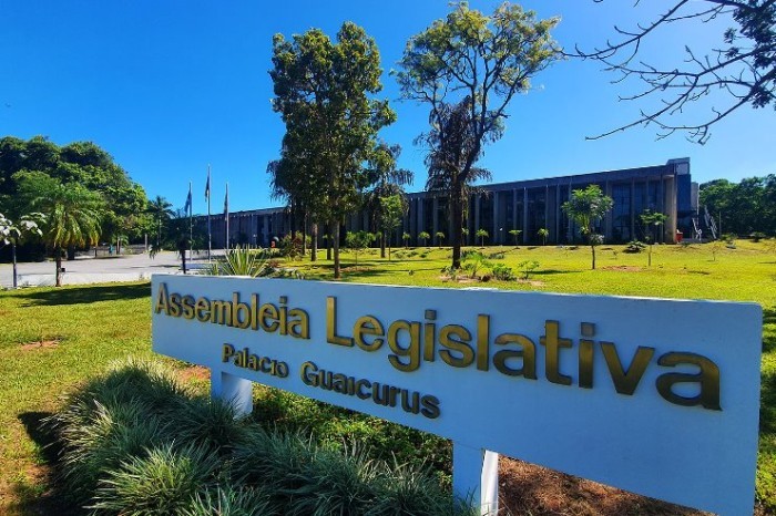 Proposta do Executivo prevê revisão salarial de 5% aos servidores públicos estaduais