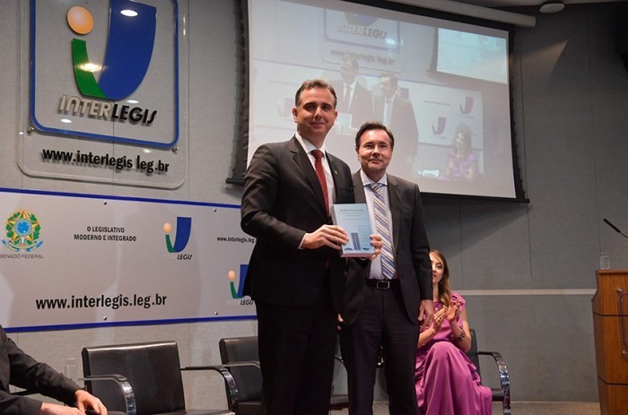 Pacheco e o advogado-geral do Senado, Thomaz Gomma de Azevedo - Foto: Jonas Pereira/Agência Senado