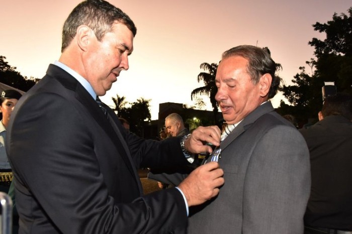 Presidente da ALEMS recebe medalha e destaca importância da Segurança Pública