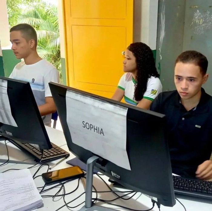 Escola mobiliza os estudantes com Maratona de Isenções do Enem