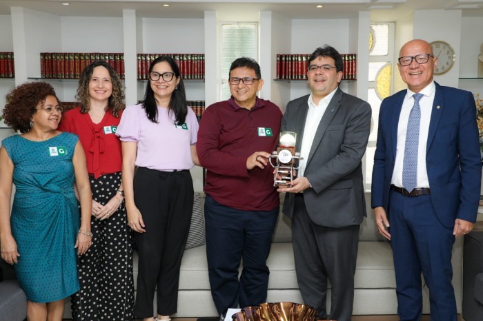 Governador recebe vencedor do Prêmio Luz na Educação (LED), da Rede Globo