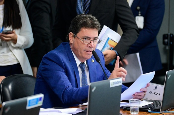 Elaborado por Wellington Fagundes, o relatório foi lido ad hoc por Wilder Morais - Foto: Pedro França/Agência Senado