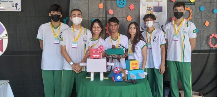 Estudantes exploram uso da matemática em preparação para Torneio Estadual de Matemática