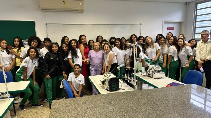 Escola estadual ganha laboratório de corte e costura para curso técnico em Produção de Moda
