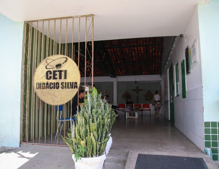 Até 2025 todas as escolas da rede estadual de ensino médio passarão a ser de tempo integral, anuncia Rafael Fonteles