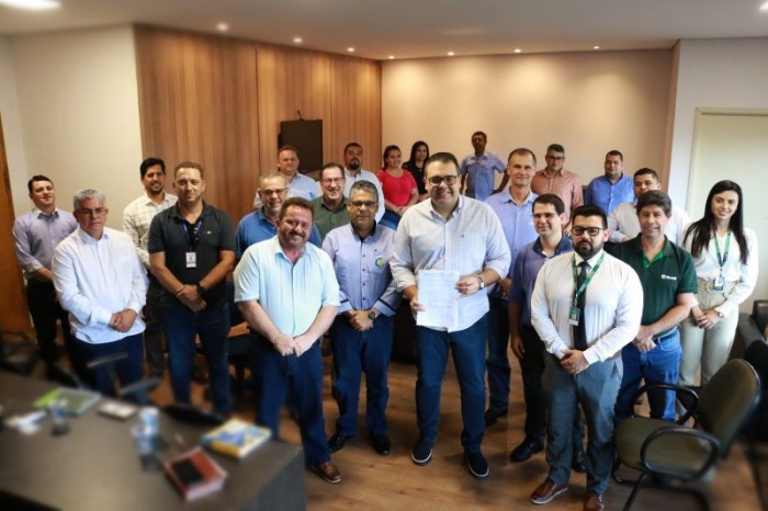 Prefeito Alan Guedes sanciona Lei da Política Municipal de Cooperativismo