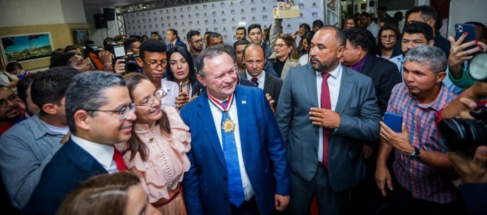 - Brandão sanciona leis e é homenageado durante sessão da Assembleia Itinerante em Caxias (Fotos: Brunno Carvalho)