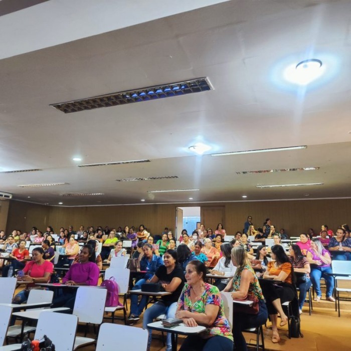 Semed realiza primeira formação do ano para merendeiras e auxiliares de merenda