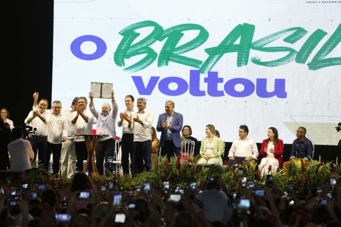 Presidente Lula, ministro Camilo e governador Elmano visitam Crato e lançam Pacto Nacional pela Retomada de Obras da Educação Básica