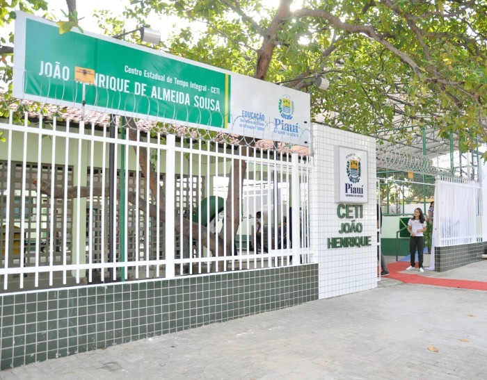 Estudante do Ceti João Henrique é a vencedora da fase estadual do Concurso de Redação de Cartas dos Correios