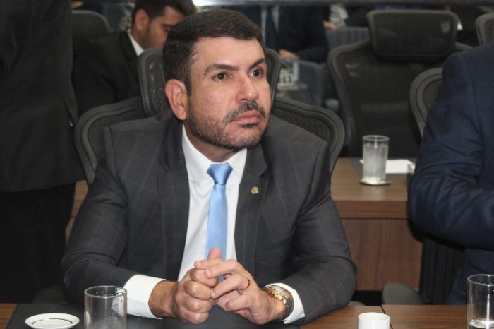 Aprovado: Com projeto de Jamilson Medalha da Juventude receberá nome de 