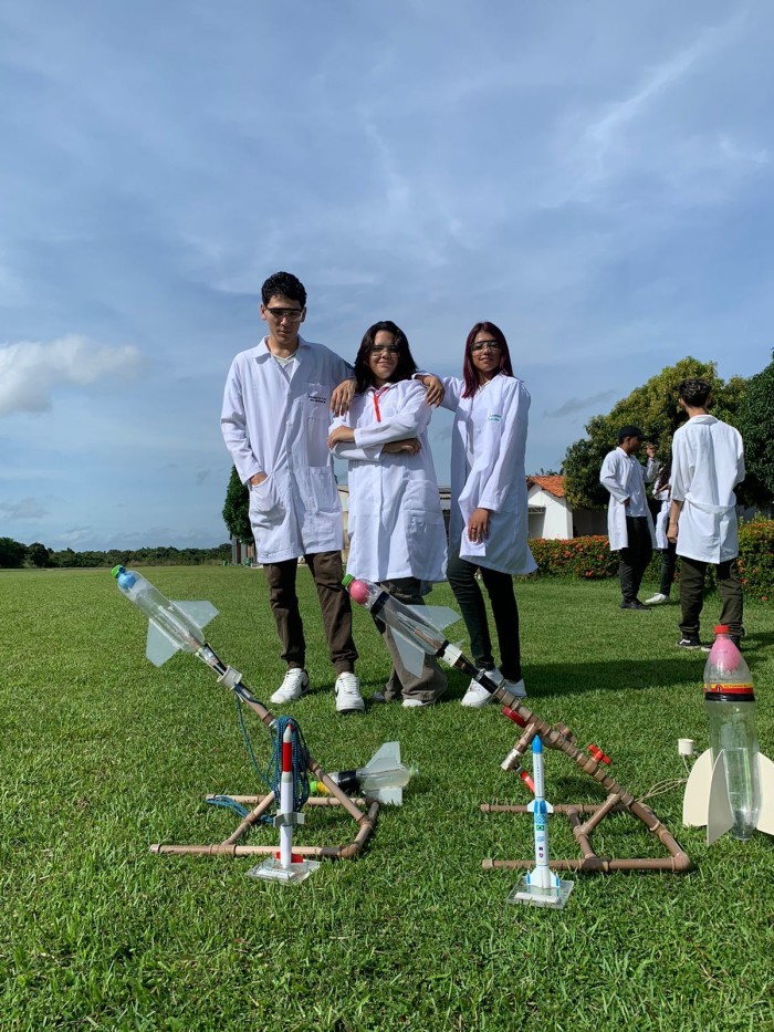 Estudantes do Ceti Pinheiro Machado se preparam para a Mostra Brasileira de Foguetes