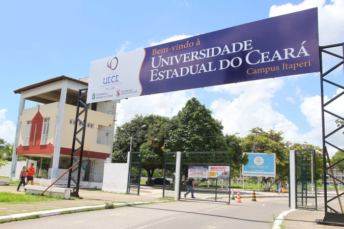 Uece realiza 2ª Fase do Vestibular de 2023.2 neste domingo (21) e segunda-feira (22)