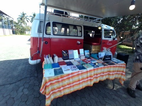 Escola da Serra recebe visita de biblioteca móvel