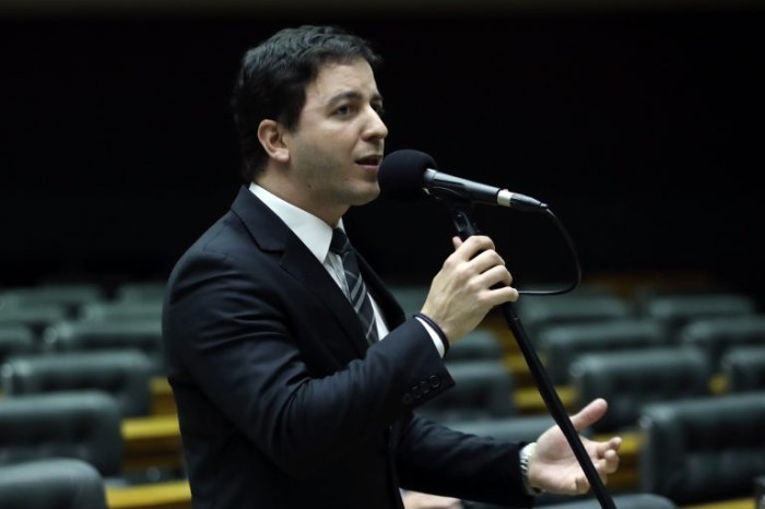 Célio Studart, autor do projeto - (Foto: Bruno Spada/Câmara dos Deputados)