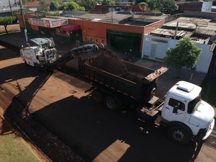 Prefeitura intensifica tapa-buracos na região do Jardim Flórida