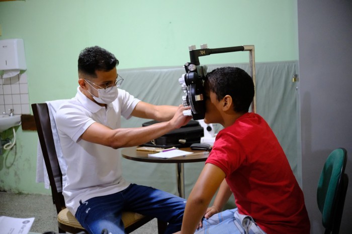 Projeto Viver leva atendimento oftalmológico para crianças e adolescentes do Cies