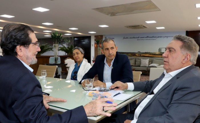 Governador em exercício, Laurez Moreira, recebe representantes do Ministério da Saúde e presidente do Conselho Estadual de Saúde do Tocantins - Foto: Esequias Araújo/Governo do Tocantins