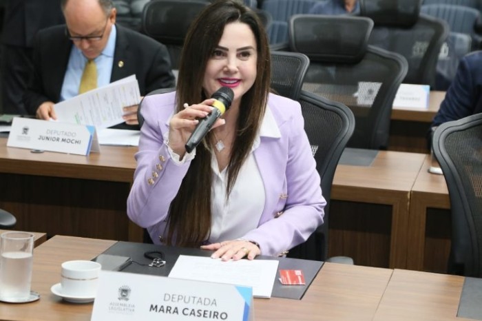 Cirurgião-dentista e perito odontolegista devem ser contemplados em concurso, diz deputada
