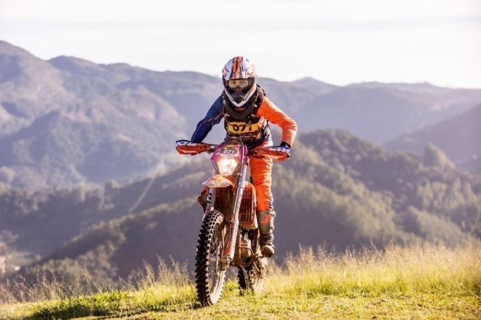 Késsia Tristão vence mais uma etapa do Campeonato Brasileiro de Enduro