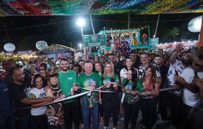 - Governador corta a fita na porta do Arraial do Ipem e declara aberta a temporada 2023 do São João (Foto: Gilson Teixeira)