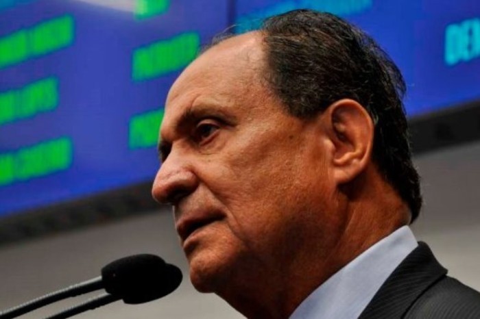 Zé Teixeira solicita asfaltamento para mais dois bairros em Dourados