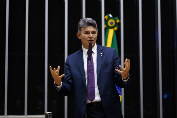 O autor da proposta, deputado José Medeiros - (Foto: Pablo Valadares / Câmara dos Deputados)