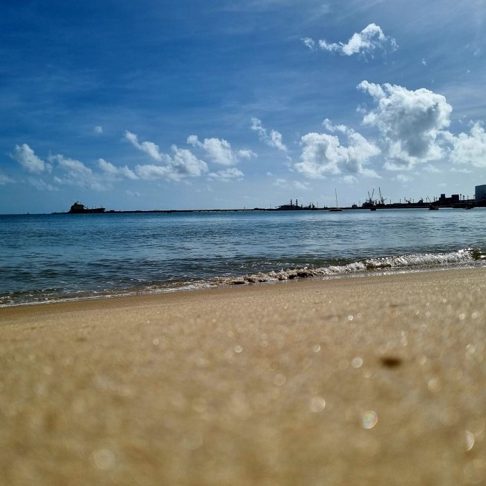 Fortaleza tem 17 pontos próprios para banho de acordo com o boletim de balneabilidade