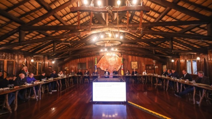 No encontro, foram abordados tópicos como reforma tributária, dívida dos Estados e emendas parlamentares -Foto: Gustavo Mansur/Secom