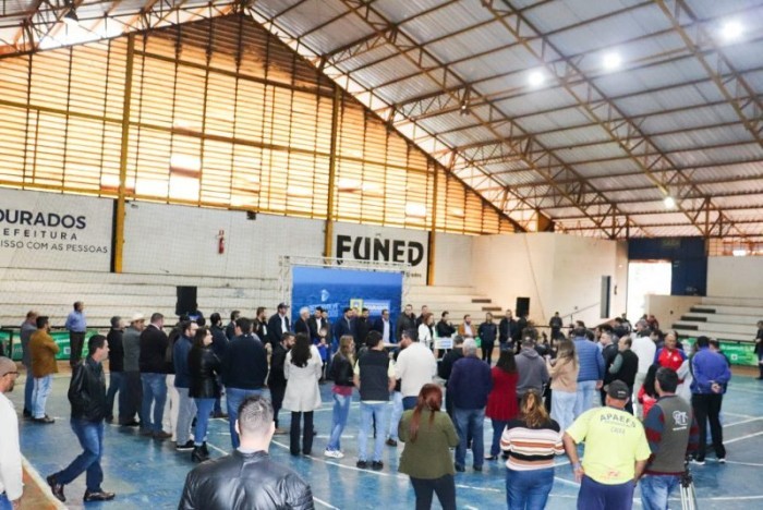 Prefeito Alan Guedes dá sinal verde para reformar e ampliar Ginásio de Esportes