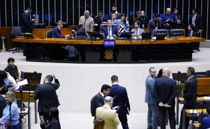 Deputados na sessão do Plenário desta quarta-feira - (Foto: Pablo Valadares/Câmara dos Deputados)