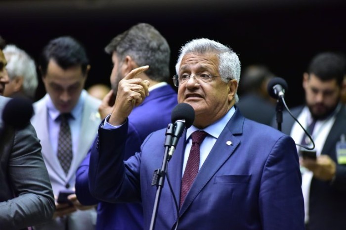 Bacelar: comissão deve fazer visitas às cinco regiões do Brasil - (Foto: Zeca Ribeiro/Câmara dos Deputados)