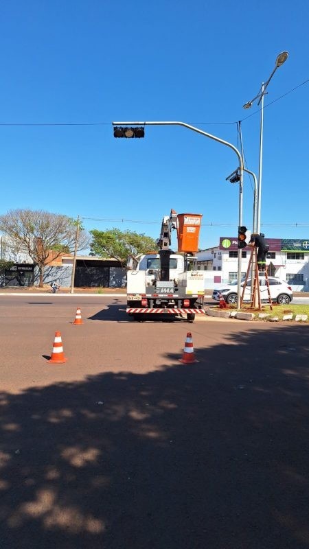 Novo semáforo na avenida Guaicurus está em período de teste