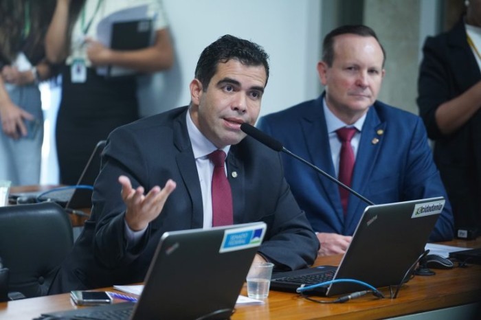 Ricardo Ayres, relator da proposta na CCJ - (Foto: Pablo Valadares / Câmara dos Deputados)