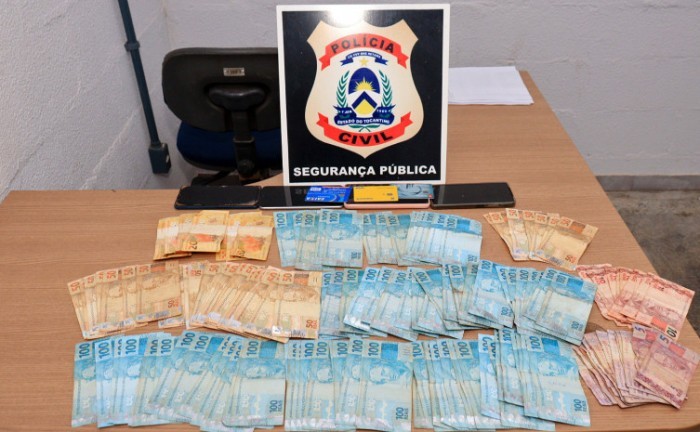 Cerca de R$ 17 mil em espécie foram apreendidos durante a operação - Foto: Luiz de Castro/Governo do Tocantins