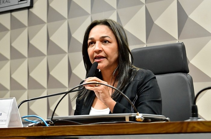 Eliziane na instalação da nova comissão do Senado: senadora comandará colegiado no biênio 2023–2024