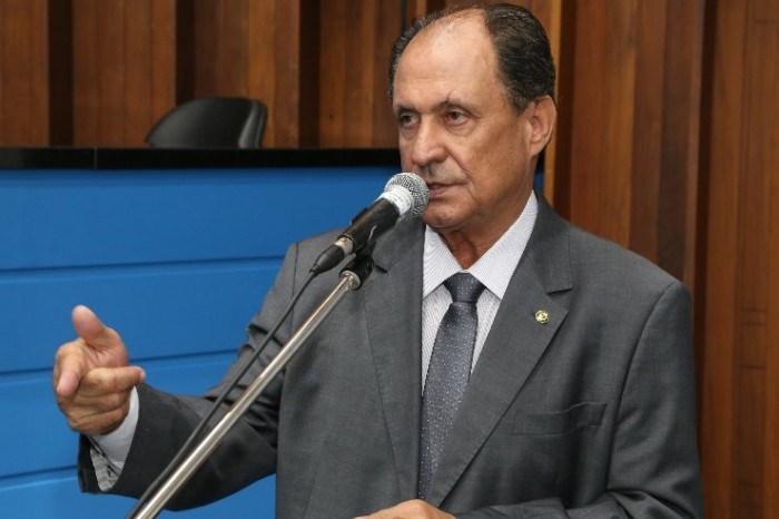 Zé Teixeira reivindica asfalto para moradores do Santa Edvirges, em Dourados 