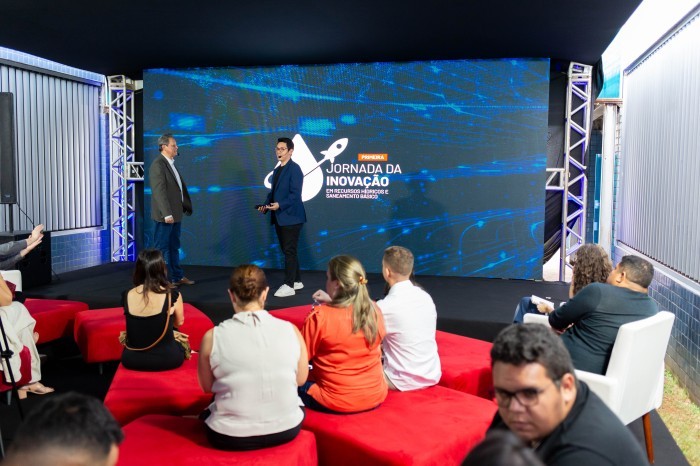 Diretor interino Luis André Muniz, à esquerda, na inauguração do Espaço ANA Coworking