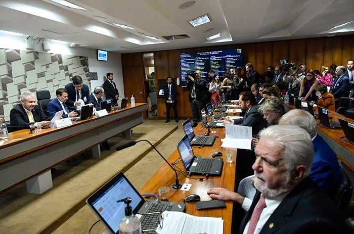 Senadores da comissão vão discutir proposta do governo com economistas - Foto: Geraldo Magela/Agência Senado