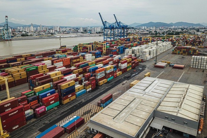 Portos de Santa Catarina registram crescimento na movimentação de cargas do primeiro quadrimestre