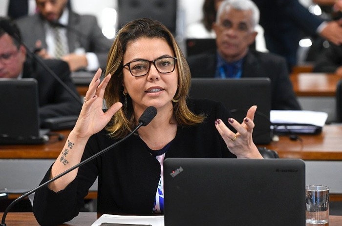 A senadora Leila Barros foi relatora do projeto que deu origem à nova lei